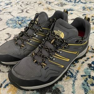 Men’s Northface Hiking Shoes